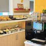 Alpha & Omega Otel 3*