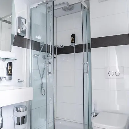 Alpha & Omega 호텔