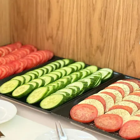 Alpha & Omega 3* شتوتغارت