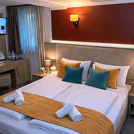 Alpha&omega - Air-conditioned Hotel 3*