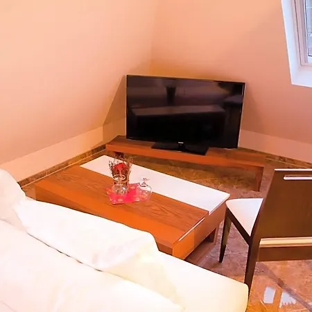 Alpha&omega - Air-conditioned Hotel 3*