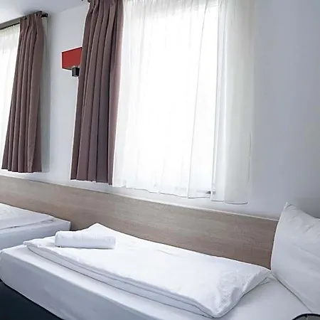 Hotel Alpha&omega - Air-conditioned Stoccarda