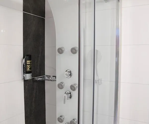 Alpha & Omega Hotel 3*