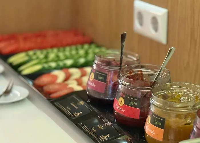 فندق Alpha & Omega 3*