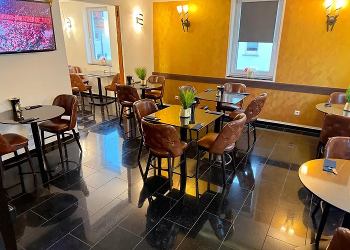 فندق Alpha & Omega