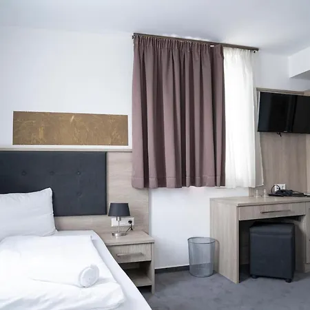 Alpha&omega - Airconditioned Hotel 3*