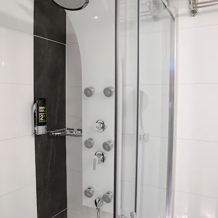 Alpha&omega - Airconditioned Hotel 3*