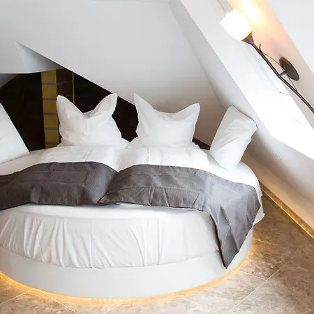 Alpha&omega - Airconditioned 3* Stoccarda