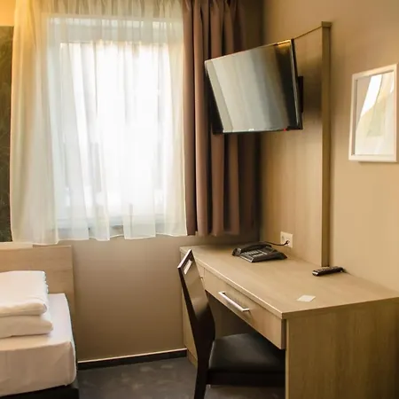 Alpha&omega - Airconditioned Hotel