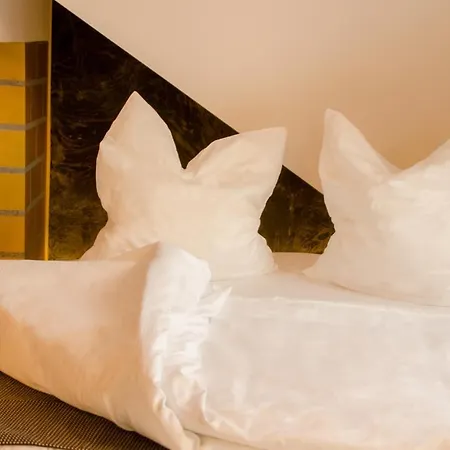 Alpha&omega - Airconditioned Hotel